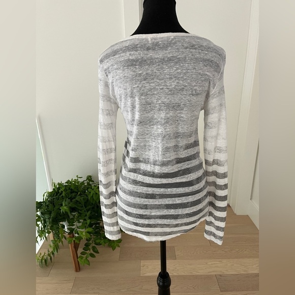 MONARI 100% Linen California Dreaming Long Sleeve Pullover Top Silver Metallic - Picture 6 of 11